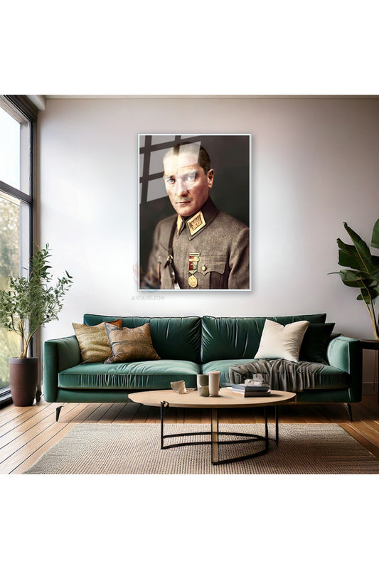 Uniformalı Atatürk Portresi Mustafa Kemal Atatürk Metal Çerçeveli Cam Tablo Modeli Ev Ofis Dekoru