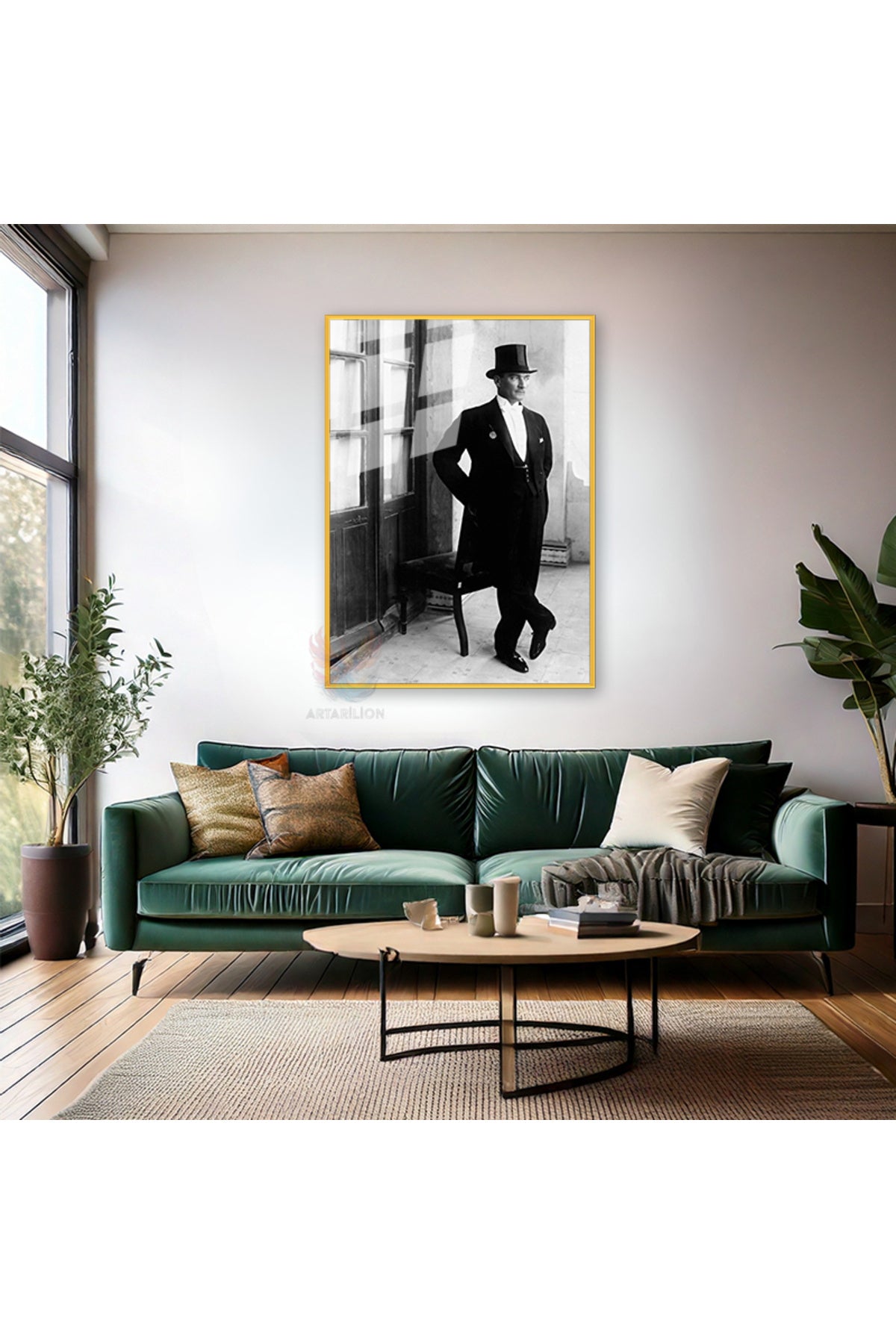 Metal Çerçeveli Cam Atatürk Tablo Modeli Şapkalı Atatürk Görseli Dikey Duvar Tablosu