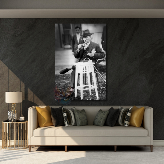 Siyah Beyaz Kahve İçen Atatürk Tablosu Kanvas Dijital Baskı Salon Ofis Tablosu