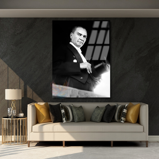 Atatürk Portresi Cam Tablo Şapka Tutan Atatürk Tablosu Ev Ofis DekoruDuvar Tablosu