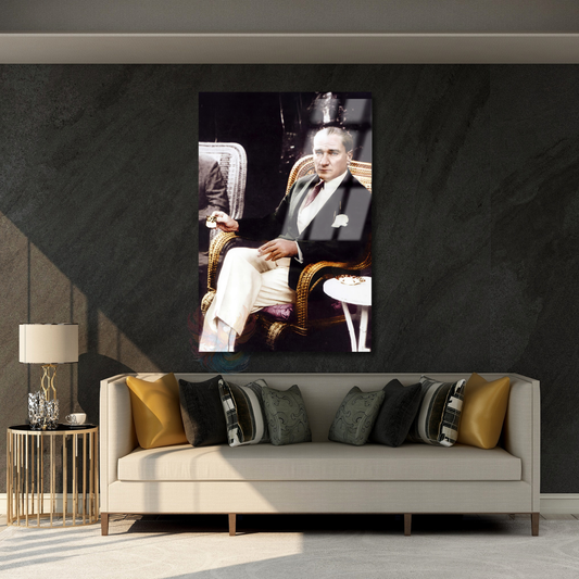 Kahve İçen Atatürk Görseli Renkli Atatürk Tablosu Dikey Cam Ev Ofis Tablosu