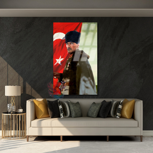Atatürk ve Türk Bayrağı Renkli Görsel Cam Duvar Tablosu Dikey Duvar Tablosu