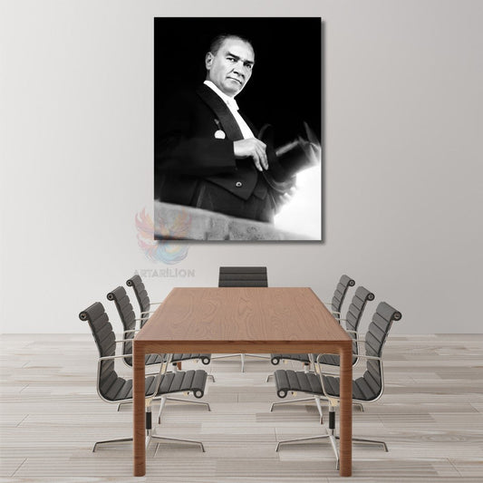 Atatürk Portresi Kanvas Tablo Şapka Tutan Atatürk Tablosu Ev Ofis DekoruDuvar Tablosu