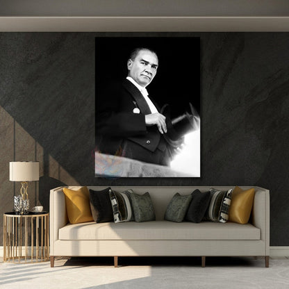 Atatürk Portresi Kanvas Tablo Şapka Tutan Atatürk Tablosu Ev Ofis DekoruDuvar Tablosu