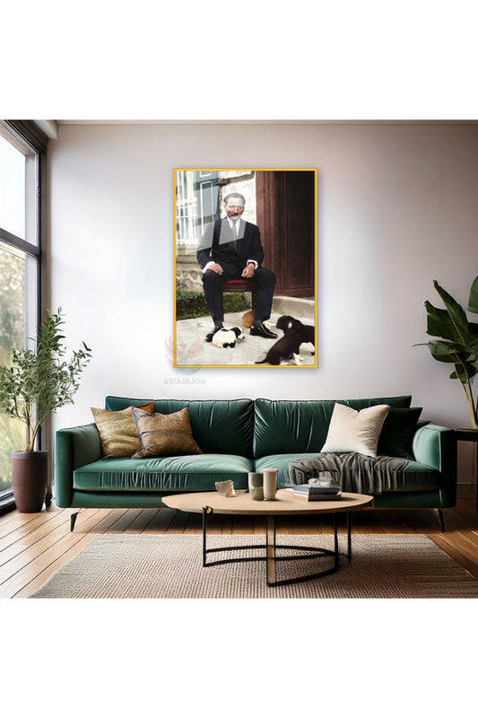 Takım Elbiseli Atatürk Metal Çerçeveli Cam Duvar Tablosu Dikey Tablo Ev Ofis Dekoru