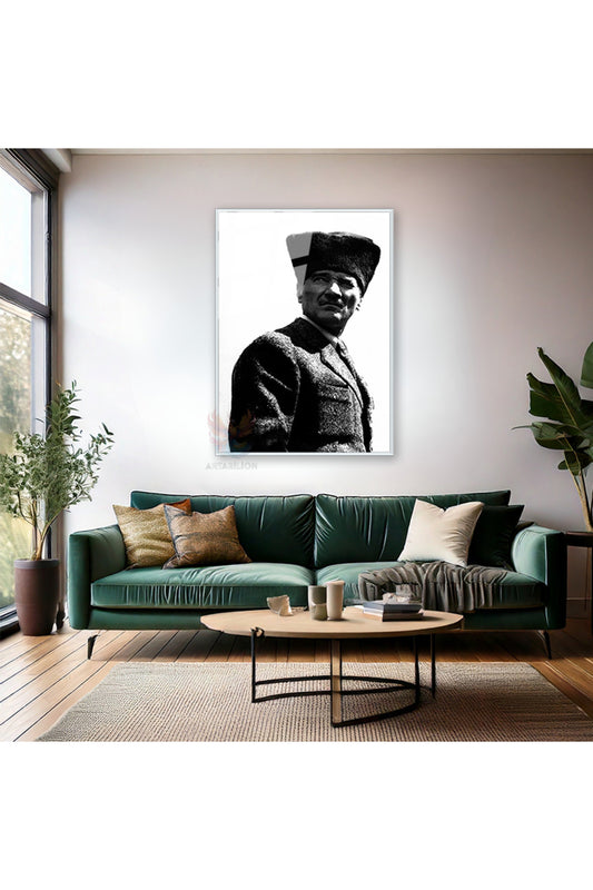 Metal Çerçeveli Cam Tablo Atatürk Görseli Siyah Beyaz Dikey Duvar Tablosu Ev Ofis Dekoru