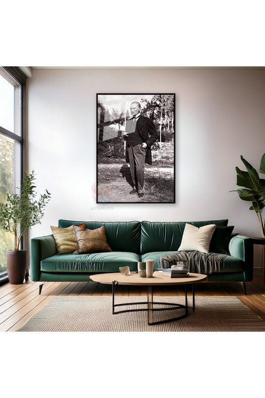 Metal Çerçeveli Cam Atatürk Tablosu Kahve İçen Karizmatik Atatürk Görseli Duvar Tablosu