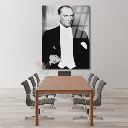 Siyah Beyaz Karizmatik Atatürk Görseli Cam Tablo Dikey Duvar Tablosu Ev Ofis Dekoru