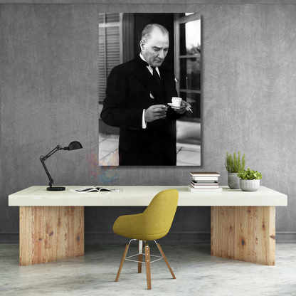 Dikey Kanvas Tablo Kahve İçen Atatürk Görseli Duvar Tablosu Ev Ofis Dekoru