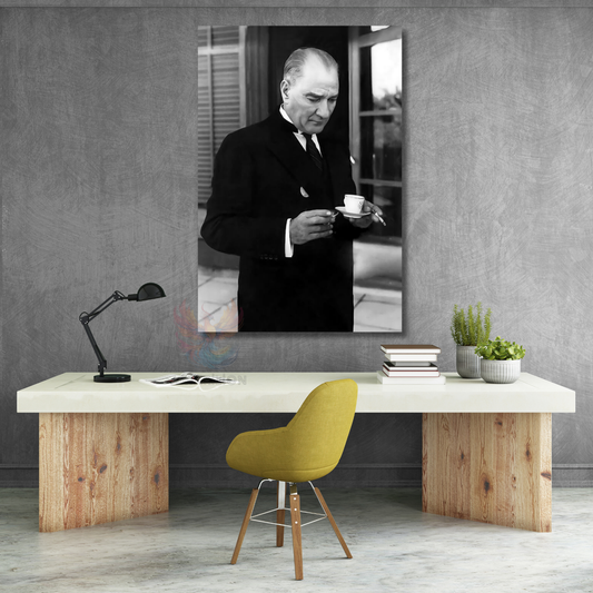 Dikey Kanvas Tablo Kahve İçen Atatürk Görseli Duvar Tablosu Ev Ofis Dekoru