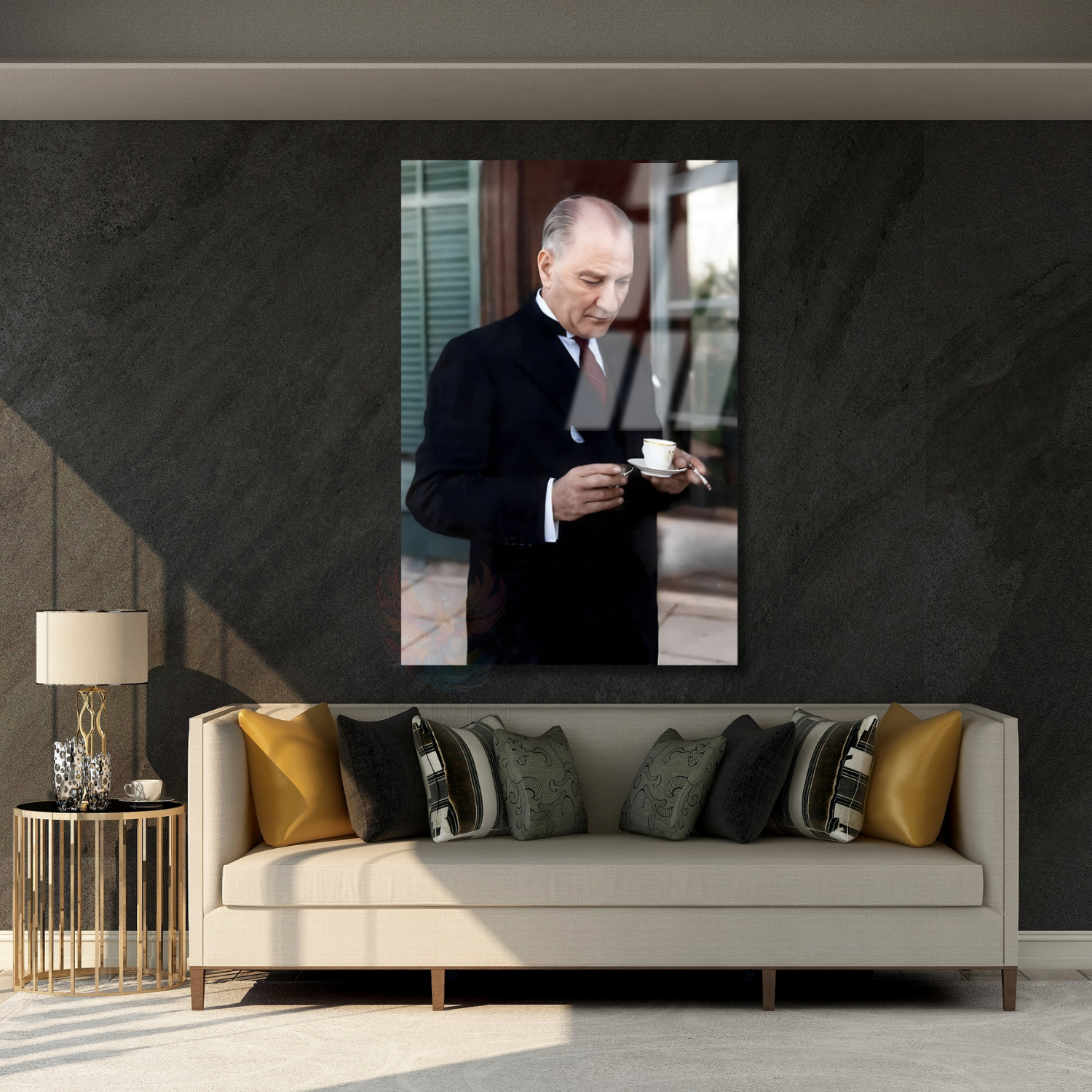 Renklendirilmiş Atatürk Modeli Kahve İçen Dikey Cam Tablo